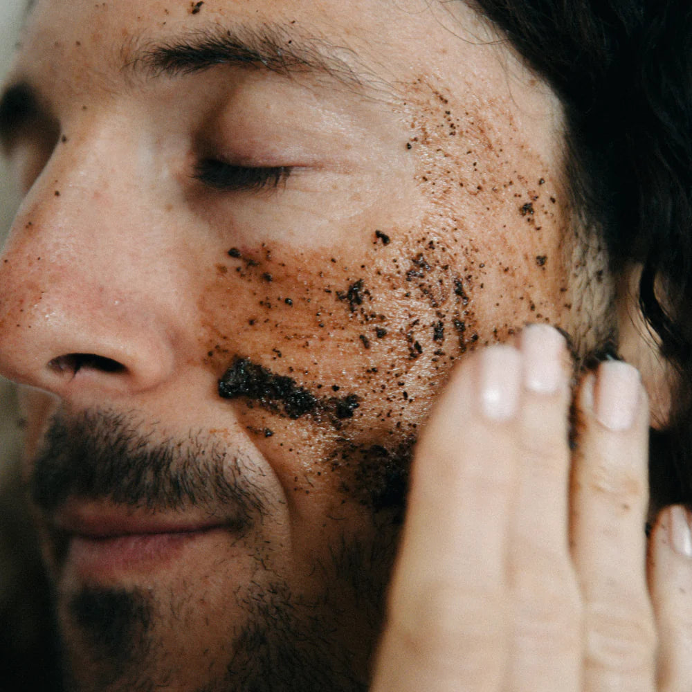 Exfoliante hidratante con café y coco